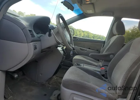 2010 Toyota Sienna Ce z USA, uszkodzony, nr VIN 5TDKK4CC2AS325652